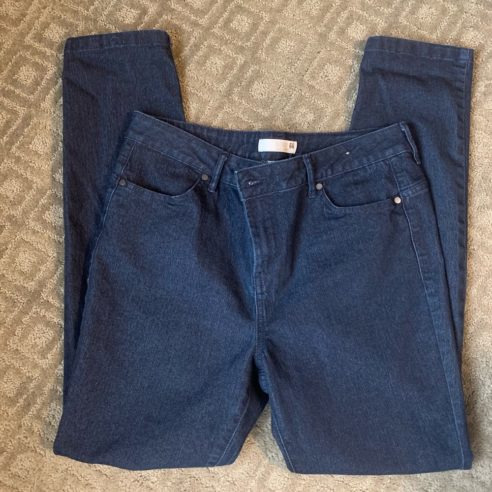 Route 66 dark blue stretchy jeans Women’s size 30